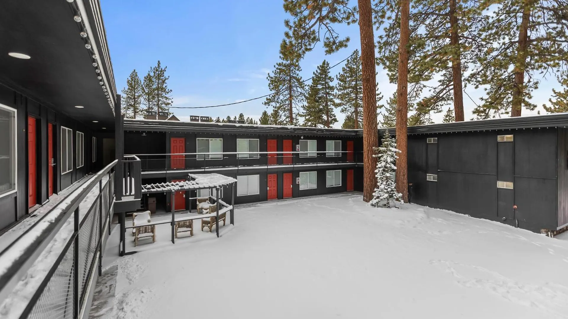 Ambassador Lake Tahoe Саус Лэйк Тахо 2*,